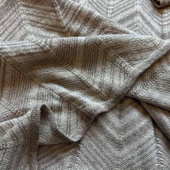 Like New Express Women’s Dress Bodycon Lightweight knit Tan Cream & silver XS - Picture 12 of 14